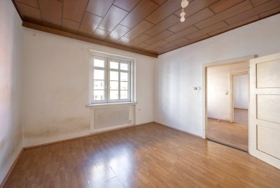 ++NEU++ 3-Zimmer Altbau-Wohnung (sanierungsbedürftig) mit viel Potenzial!