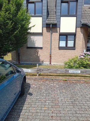 Geschmackvolle, modernisierte 3-Raum-Hochparterre-Wohnung mit Balkon in Essen
