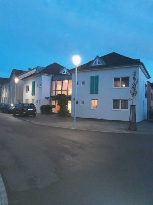 Helle EG-Terrassenwohnung mit 3 Zimmern in ruhiger, stadtnaher Lage