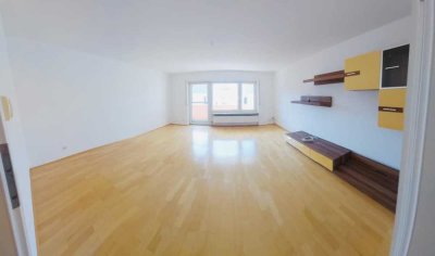 Frisch renovierte, helle 3-Zimmer-Wohnung mit großer Terrasse im Herzen von Speyer