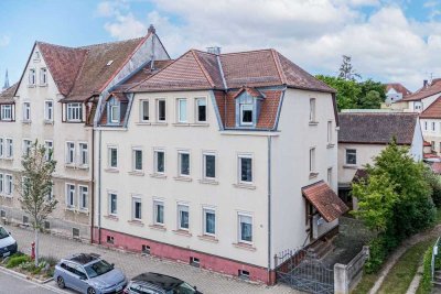 3-Familienhaus mit bezugsfreier Wohnung, Mieteinnahmen und Entwicklungspotenzial in Schwabach