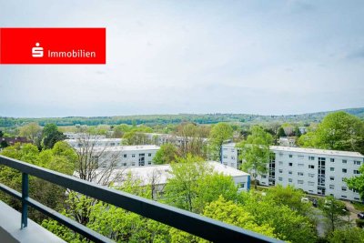Schwalbach am Taunus: Charmante Dreizimmerwohnung mit tollem Taunus-Blick