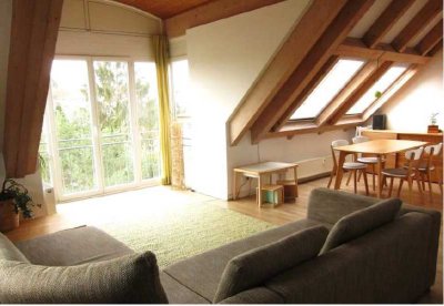 Lichtdurchflutete 4 Zi.-Dachgeschoss-Maisonette-Wohnung