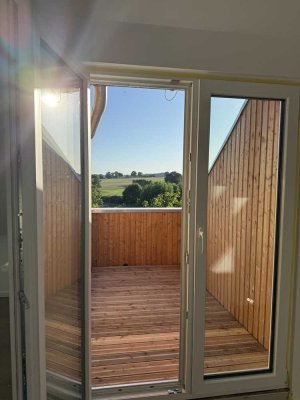 Erstbezug nach Sanierung einer 3-Zimmer-Dachgeschosswohnung mit weitem Landblick
