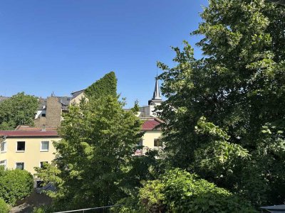 Vollständig renovierte 2-Zimmer-Dachgeschosswohnung in Wiesbaden