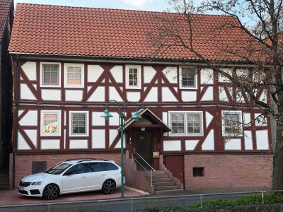 Großzügiges EFH mit gehobener Ausstattung und Ausbaupotential in zentraler Ortslage in Frielendorf