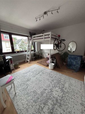 1-Zimmer-Wohnung mit großer Küche und TL- Bad