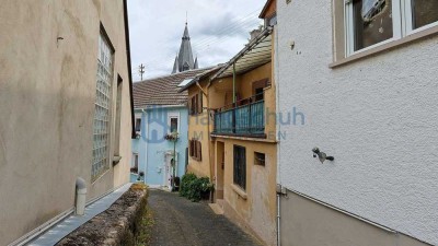 Charmantes Haus mit Geschichte am Fuß der Burg in Niederheimbach - Wohnen wo andere Urlaub machen