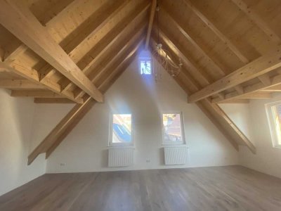 Schöne vier Zimmer Wohnung in Enzkreis, Remchingen