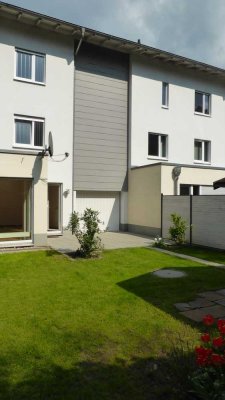 Geräumiges 7-Raum-Reihenhaus mit gehobener Innenausstattung in Darmstadt Darmstadt-West