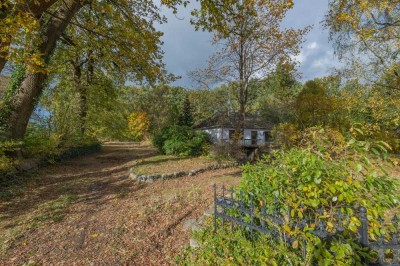 Großes Grundstück mit modernisierungsbedürftigem Bungalow in ruhiger Lage nahe Rendsburg