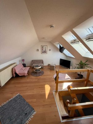 Wir bringen Sie nach ganz oben -schöne Dachgeschosswohnung in Schloß Holte-Stukenbrock