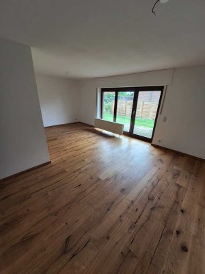 Gepflegte 2-Zimmer-Erdgeschosswohnung mit großzügiger Terrasse und Garten in Rheda