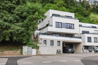 Einzigartiges Architektenhaus mit Pool, Panoramaterrasse & zwei großen Garagen!