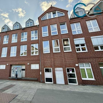 Frisch renovierte 2-Zimmer-Wohnung mit Loggia und Tiefgaragenstellplatz in Neustadt