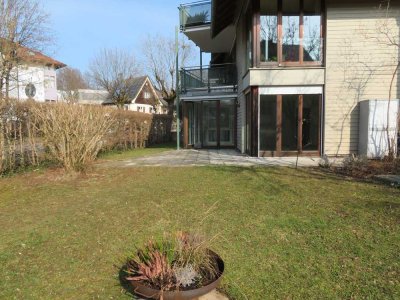 Besondere 2,5-Zimmer-Erdgeschosswohnung mit EBK in Starnberg