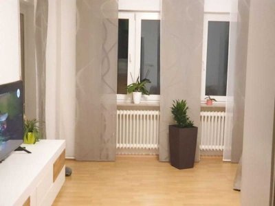 Schöne, helle und gepflegte 2 Zi- Whg mit Autoabstellplatz, Balkon und EBK in Bonn