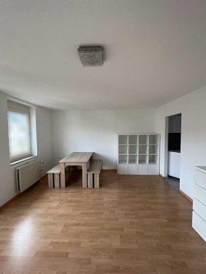 Altstadt 2 Minuten von der Universitätsbibliothek 1-Zimmer-Wohnung mit gehobener Innenausstattung