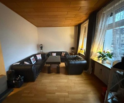 Moderne Erdgeschosswohnung mit XXL-Terrasse & hochwertigem Bad  in zentraler Lage