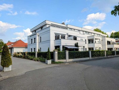 Freundliche und neuwertige 3-Zimmer-Wohnung mit geh. Innenausstattung mit Balkon und EBK