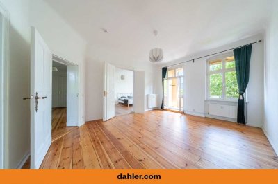Beautiful 3-room old building apartment in sought-after location