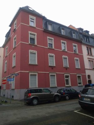 Frankfurt-Rödelheim von Privat : Gepflegte Altbau-Wohnung mit zwei Zimmern und Balkon