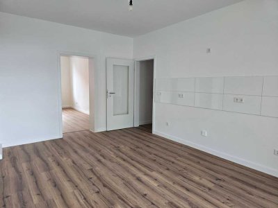 **Attraktive 2-Zimmer-Wohnung – Erstbezug nach kompletter Sanierung, ca. 67 m²**