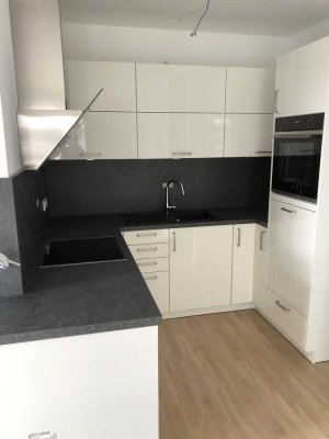Wunderschöne 4-Zimmer Wohnung  am Riedberg mit Parkblick