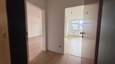 Helle, freundliche Single Wohnung mit Loggia