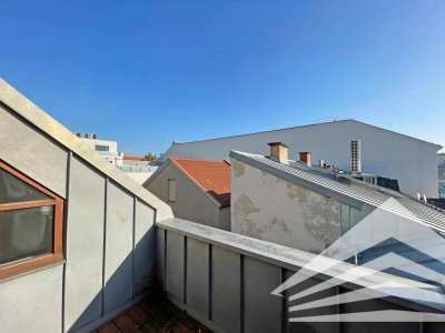 HERRENSTRASSE - Helle und freundliche DG-Maisonette Wohnung mit Küche in Bestlage!