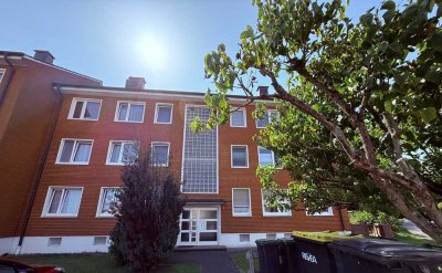 RÖSRATH / Zentrumsnähe: Gut geschnittene 3-Zimmer-Wohnung mit Balkon in guter Ausstattung