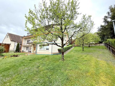 Große Hauptwohnung mit zusätzlicher Einliegerwohnung und Garten