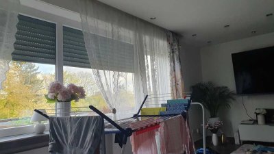 Geschmackvolle 3-Zimmer-Wohnung mit gehobener Innenausstattung mit Balkon und EBK in Köln Elsdorf