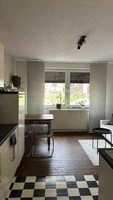Lousberg: Helle Wohnung mit großer Wohnküche ab 01.  Juli frei