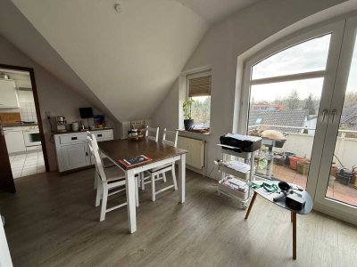 Individuelle 3-Zimmer Dachgeschosswohnung im Marschwegviertel mit Balkon und Carport!