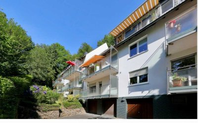 Erdgeschosswohnung mit Balkon + Garage + EBK