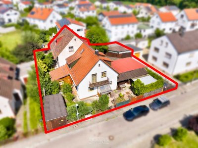 Seltenes Entwicklungsgrundstück mit 2 Bestandsgebäuden in Regensburg-Schwabelweis