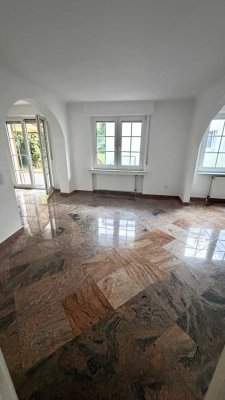 Schöne und charmante große 3-Zimmer-Wohnung mit Außentereasse in Wuppertal Barmen