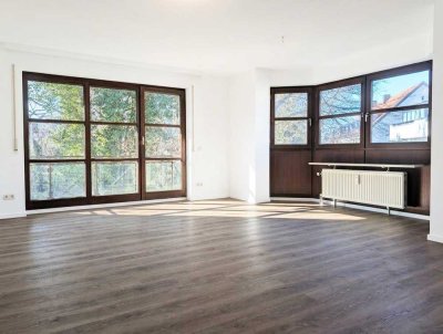 Ankommen in Obermenzing – Stilvolle Wohnung mit West-Balkon & extra Raum für Ideen