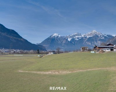 Premiumlage am Taleingang des Zillertals - Mehrgenerationenhaus in traumhafter Aussichtslage