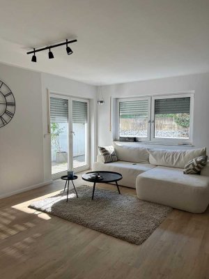 Ab 01.07.: Modernisierte 1-Zimmer-Terrassenwohnung mit EBK in Köln
