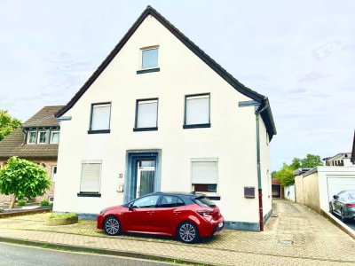 Freundliches Haus mit sechs Zimmern und EBK in Heinsberg