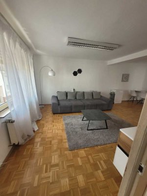 Lichtdurchflutet- vollmöblierte 3 Zimmer-Wohnung in ruhiger Lage Hanau Steinheim