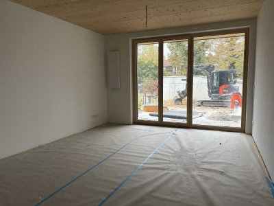 Exklusive NEUBAU-Wohnung im Erdgeschoss mit Gartenanteil