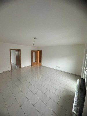 Stadtmitte 4-Zimmer-Wohnung mit Balkon in Solingen