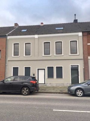 3-Zimmerwohnung zentral gelegen, in Mönchengladbach-Hardt, mit Einbauküche