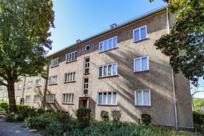 Bezugsfreie, charmante 4 Zimmerwohnung mit Loggia im denkmalgeschützten Objekt