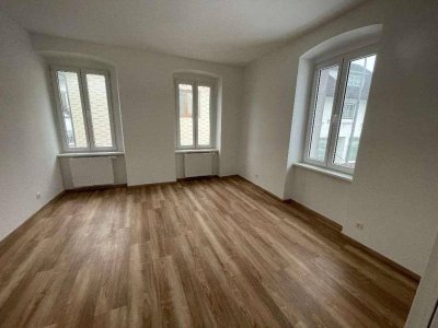 Helle 2-Zimmer Wohnung mit Balkon - Burgblick