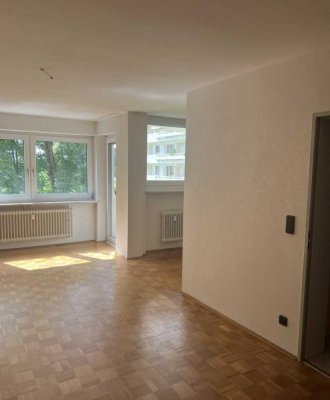1550 € - 106 m² - 4.0 Zi.