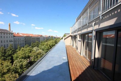Sonniges Dachgeschoss zwischen Kollwitzplatz und Alex - Termine per Telefon 030 80904141